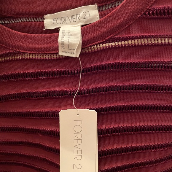 VDAY SPL Forever 21 Textured Crop Top - Picture 5 of 5